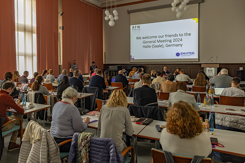 ENVITER - Konferenz in der Aula des BFW Halle 74A6213 Kopie web